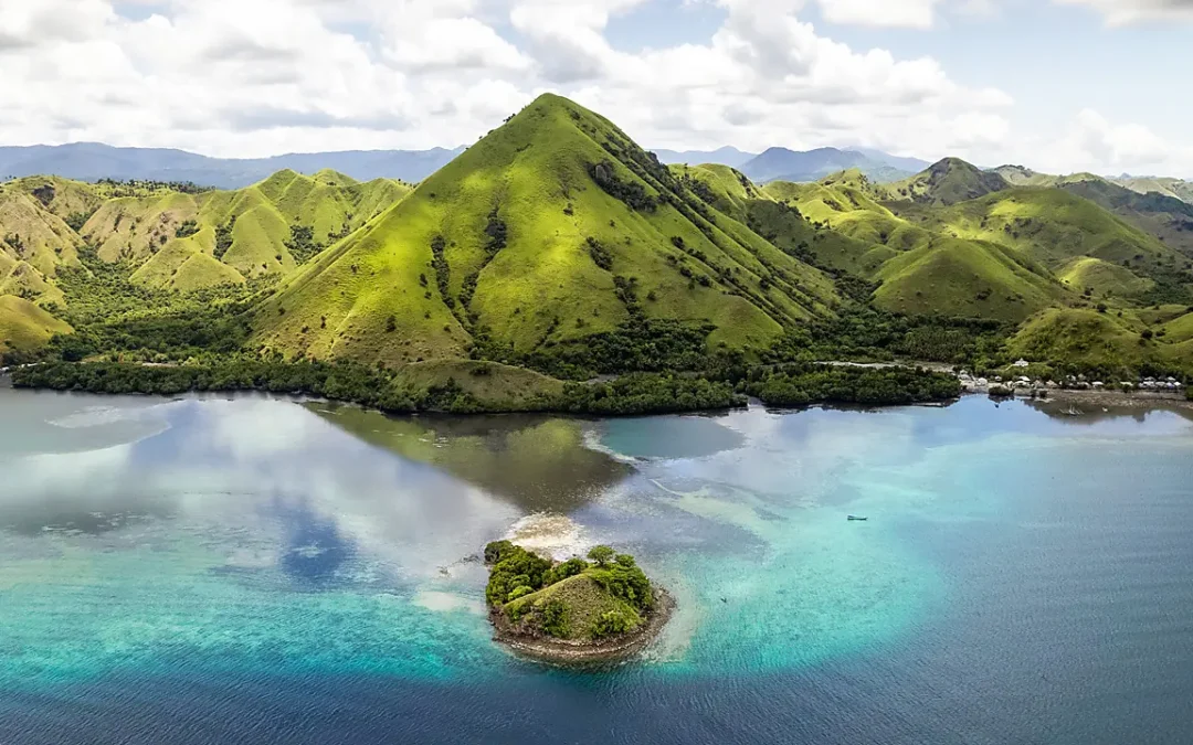 March 16, 2027: Immersive Indonesia: Singapore To Australia